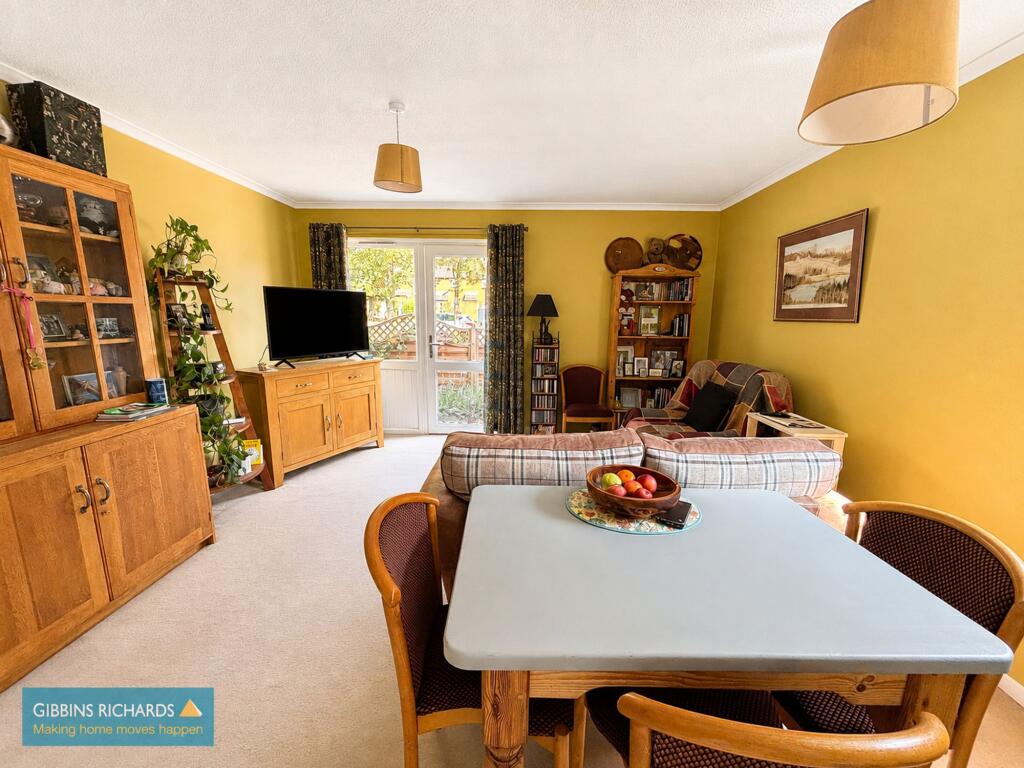 Yarlington Close, Norton Fitzwarren, TA2 photo 3