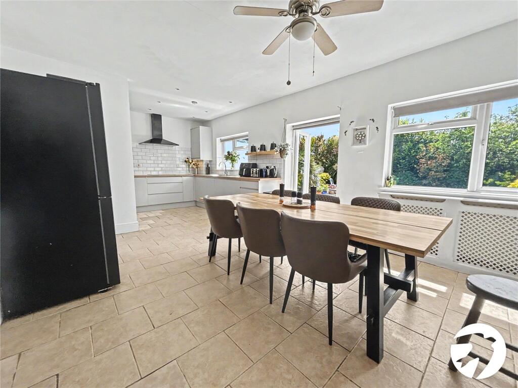 House in Sidcup, Blackfen - View 2