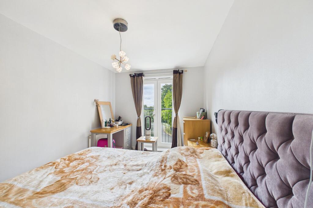 Apartment in Leeds - View 3