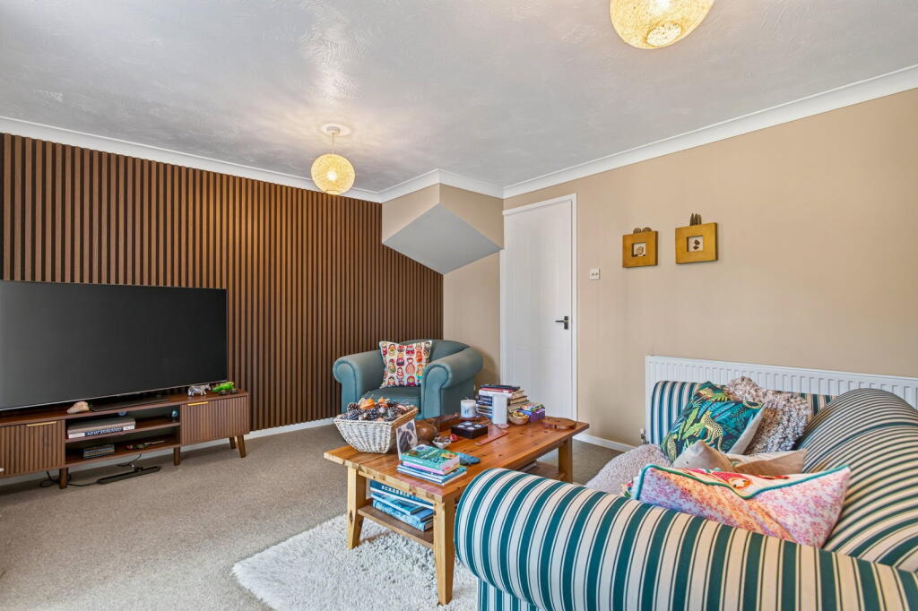 House in Northampton, Wellingborough - View 4
