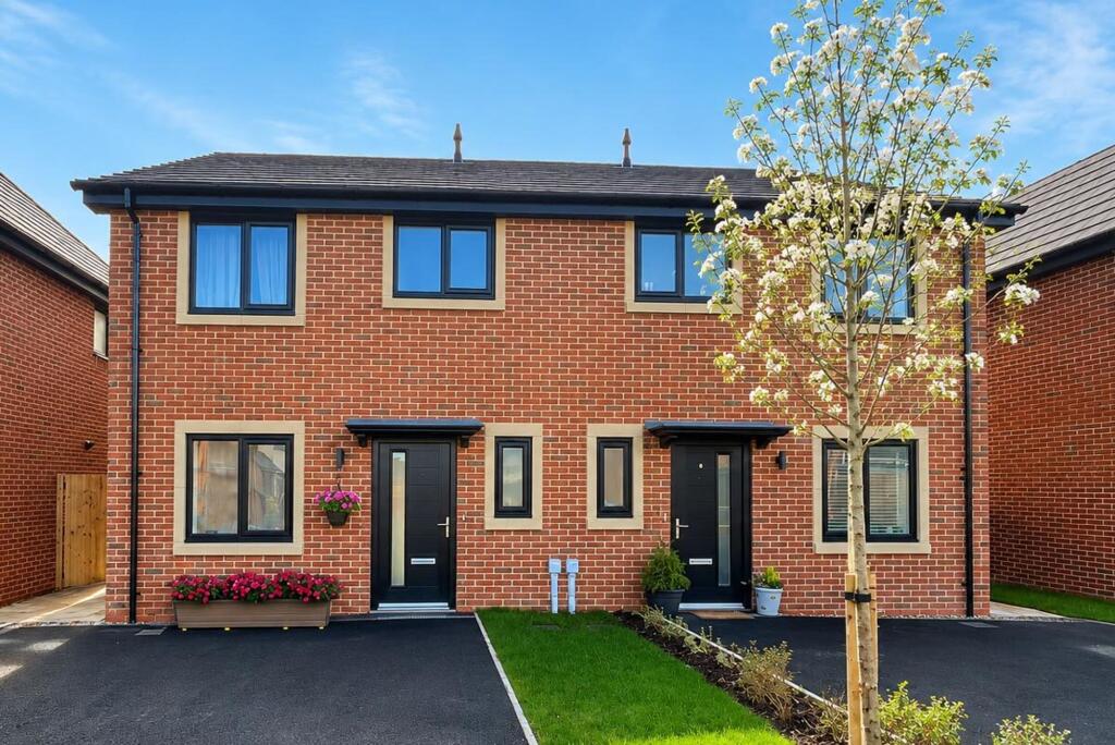 Main image of property: Astbury, The Oaks, Pepper Street Keele Newcastle Under Lyme ST5 6QQ
