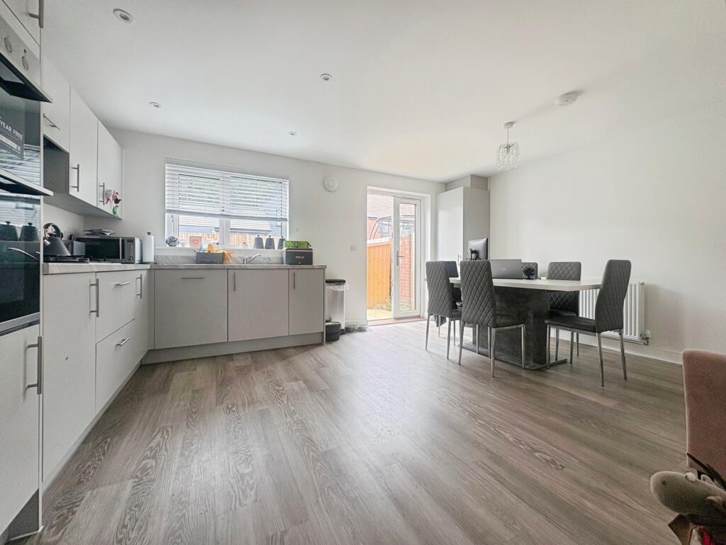 House in Guildford - View 5