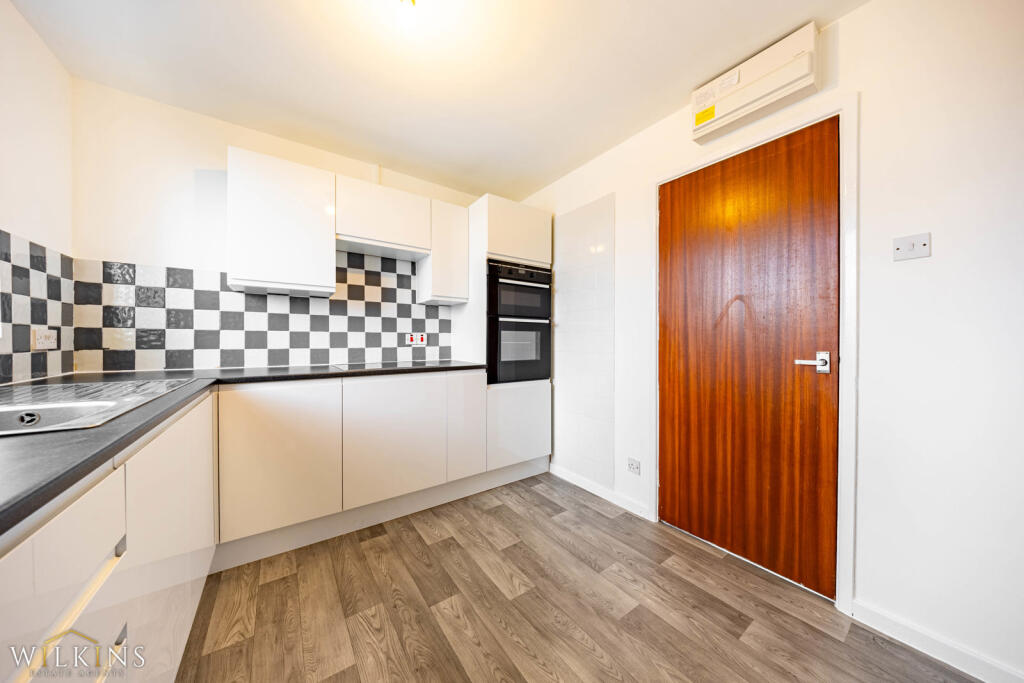 Apartment in Birmingham, Sutton Coldfield - More