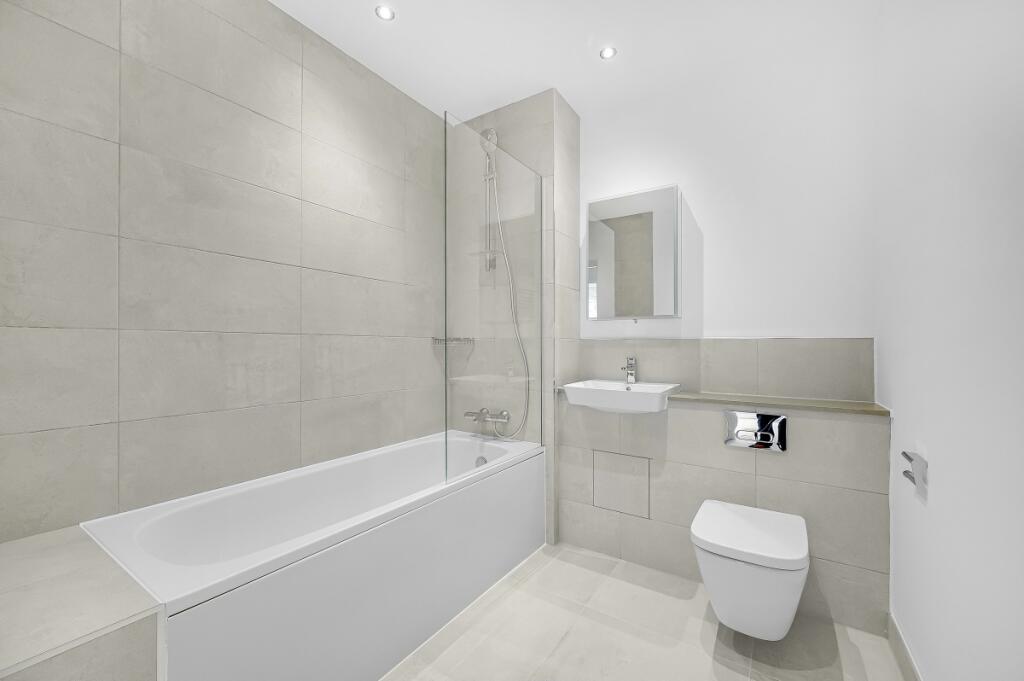 Apartment in London, Southbury - More