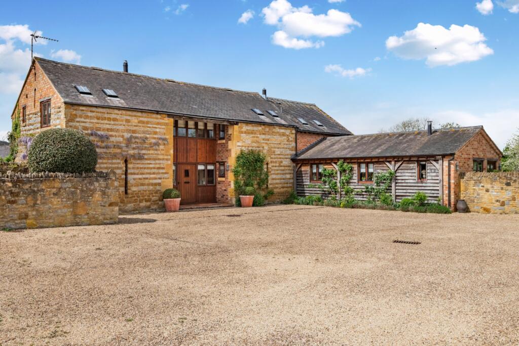 Main image of property: Darlingscott Court, Darlingscott, Shipston-on-Stour, Warwickshire