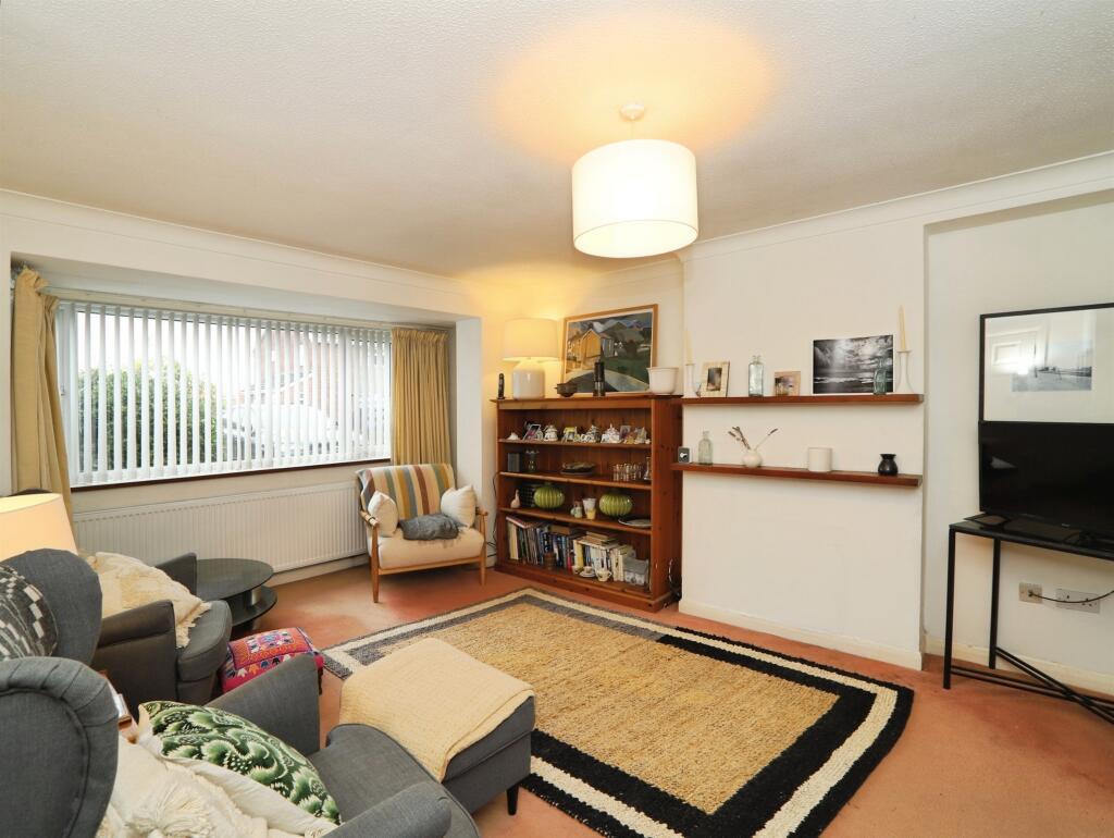 House in Cardiff, Llantrisant - View 2