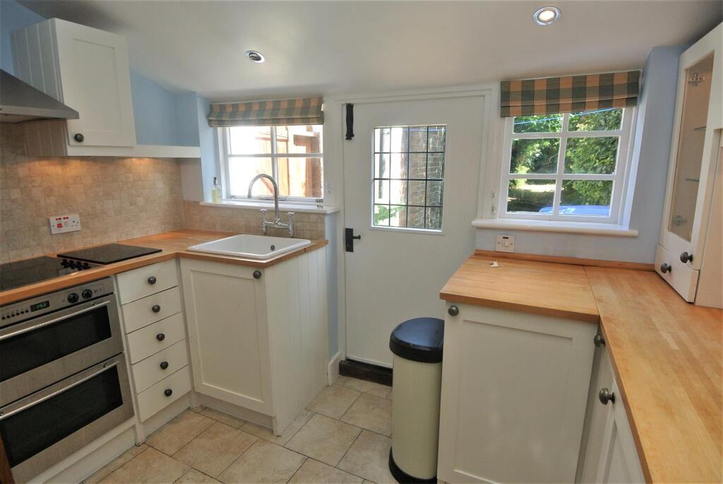 House in Kingston upon Thames - View 4