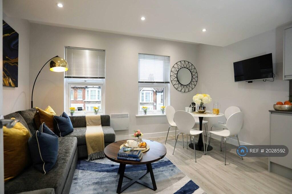 Apartment in London - View 2