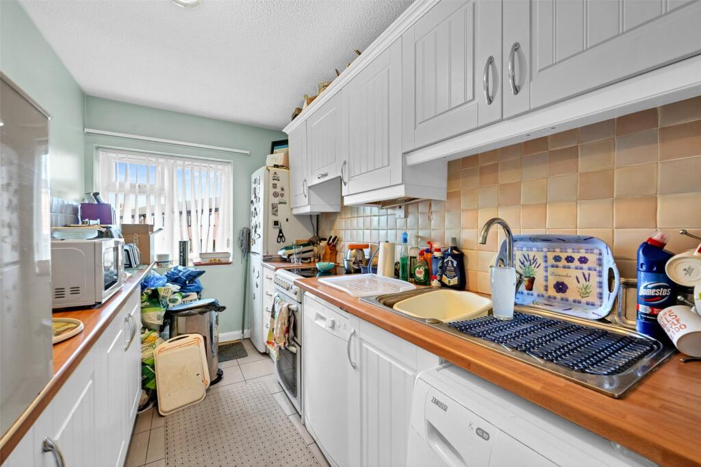 Runnymede Court, Lunedale Road, Dartford, DA2 photo 3