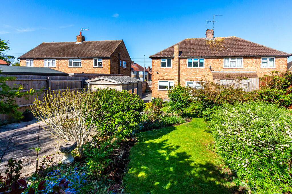 House in Rushden, North Northamptonshire - View 3