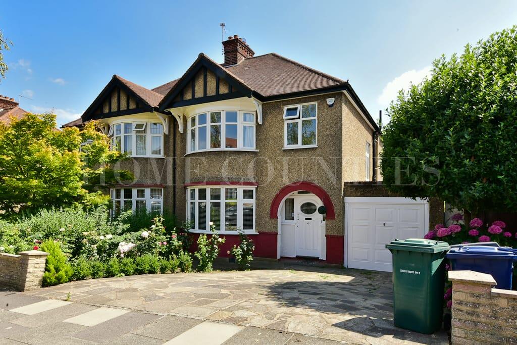 Main image of property: The Ridgeway, London, N11