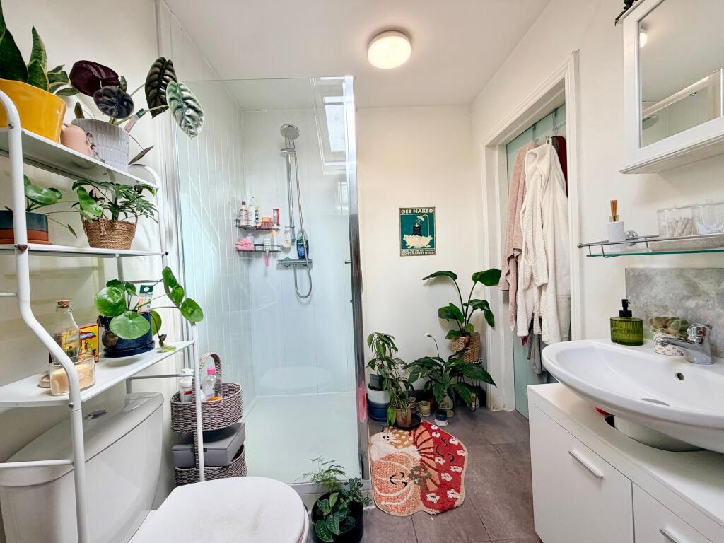 House in Nottingham - View 5