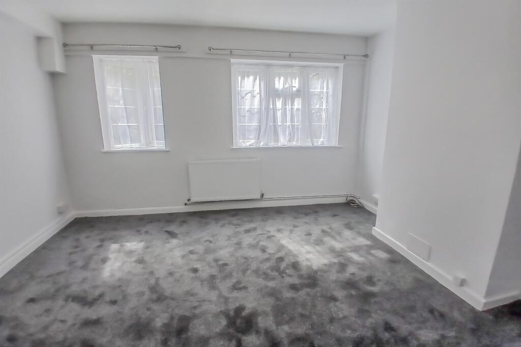 Apartment in London - View 3