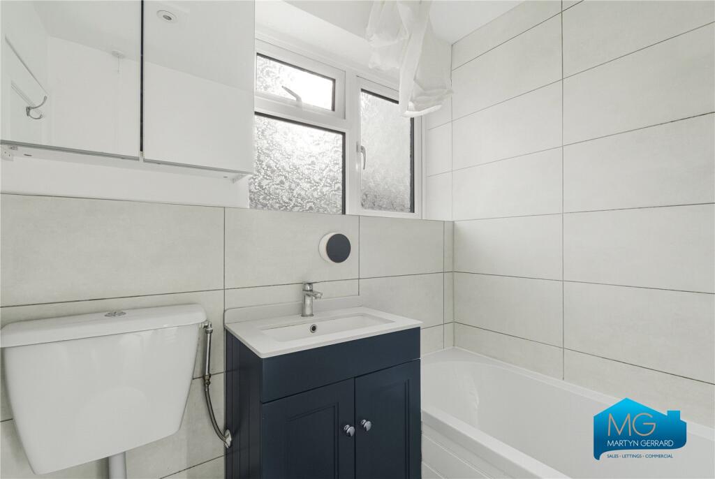 Apartment in London - View 5