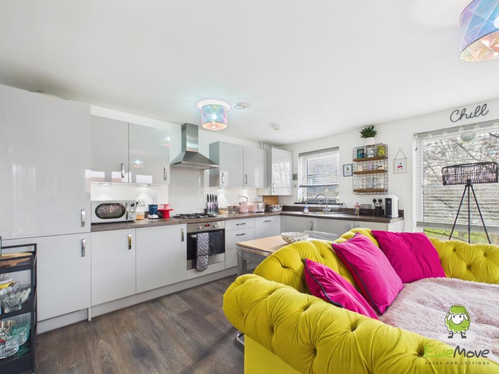 Fleetlands House, 34 Blackmoor Drive, Basingstoke, Hampshire, RG24 photo 2