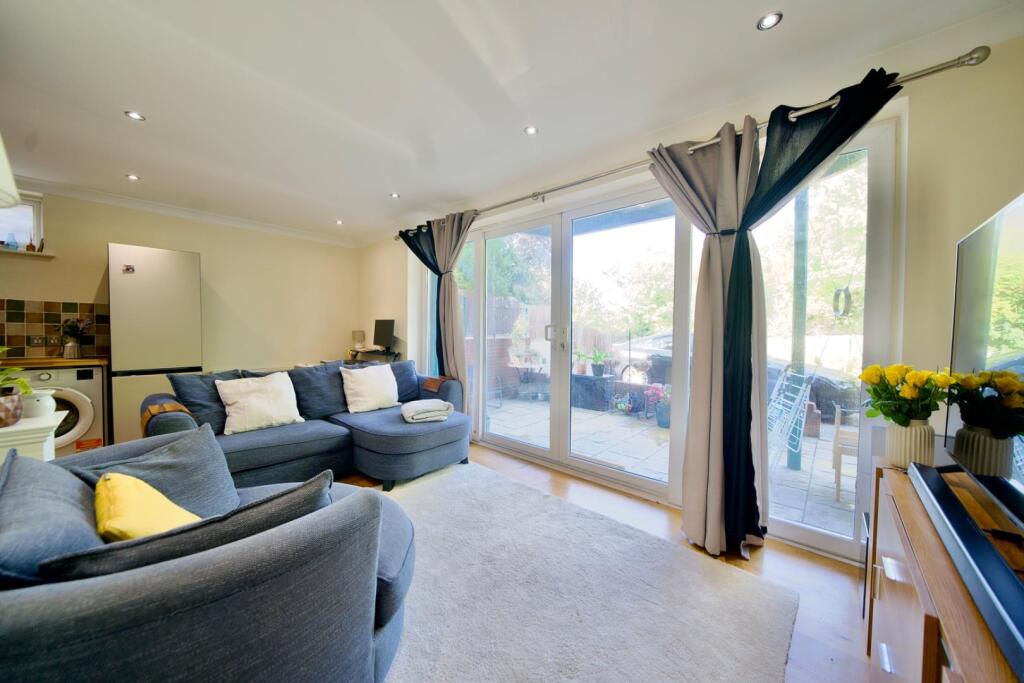 Apartment in Dorchester - View 5