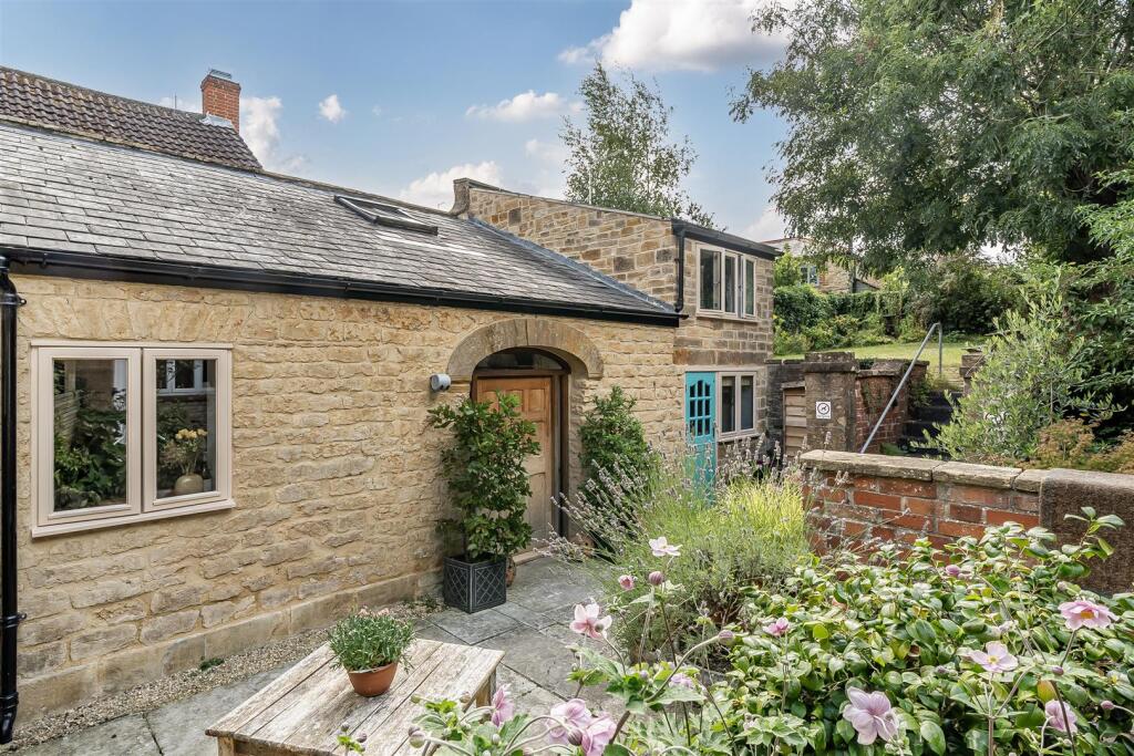 Main image of property: Market Square, Crewkerne