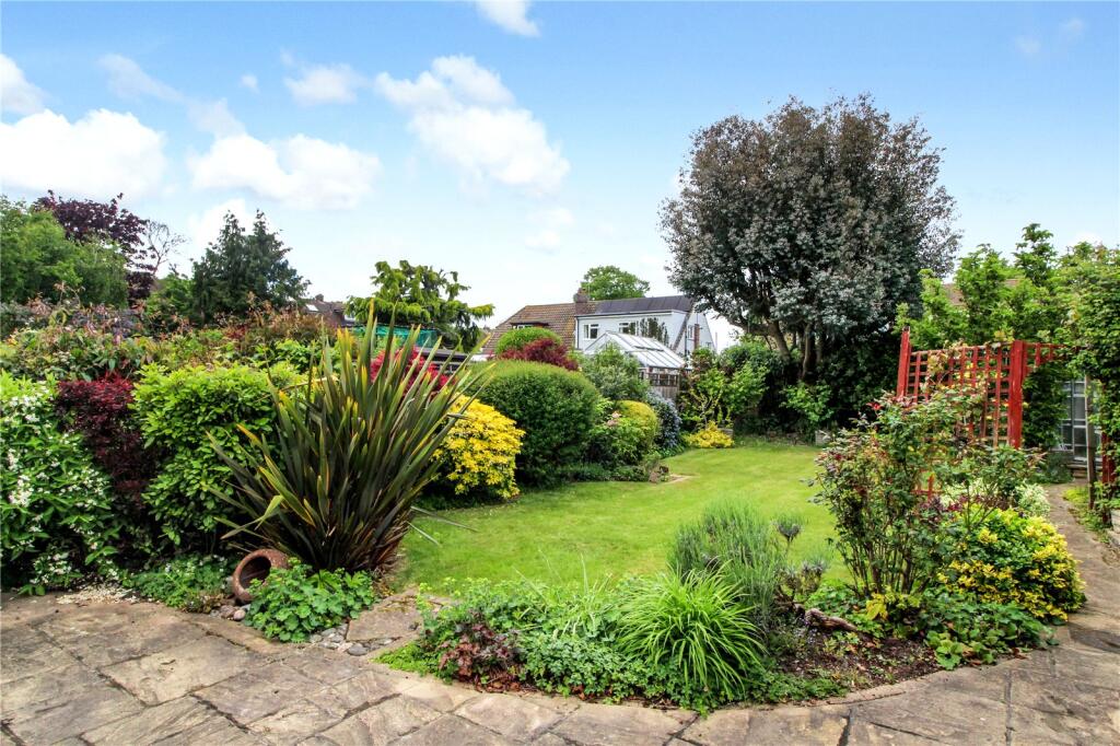 Park View Drive, Leigh-on-Sea, Essex, SS9 photo 4