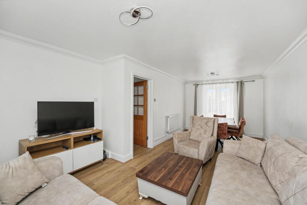 Russells Ride, Cheshunt, EN8 photo 4