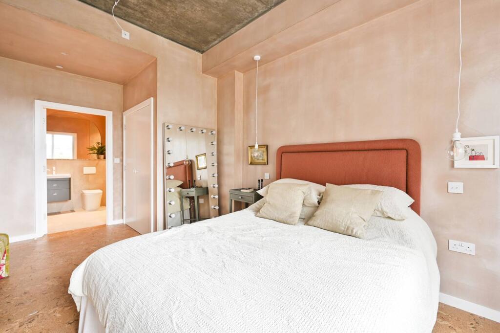 Main image of property: The Curve, Ladbroke Grove, London, W10