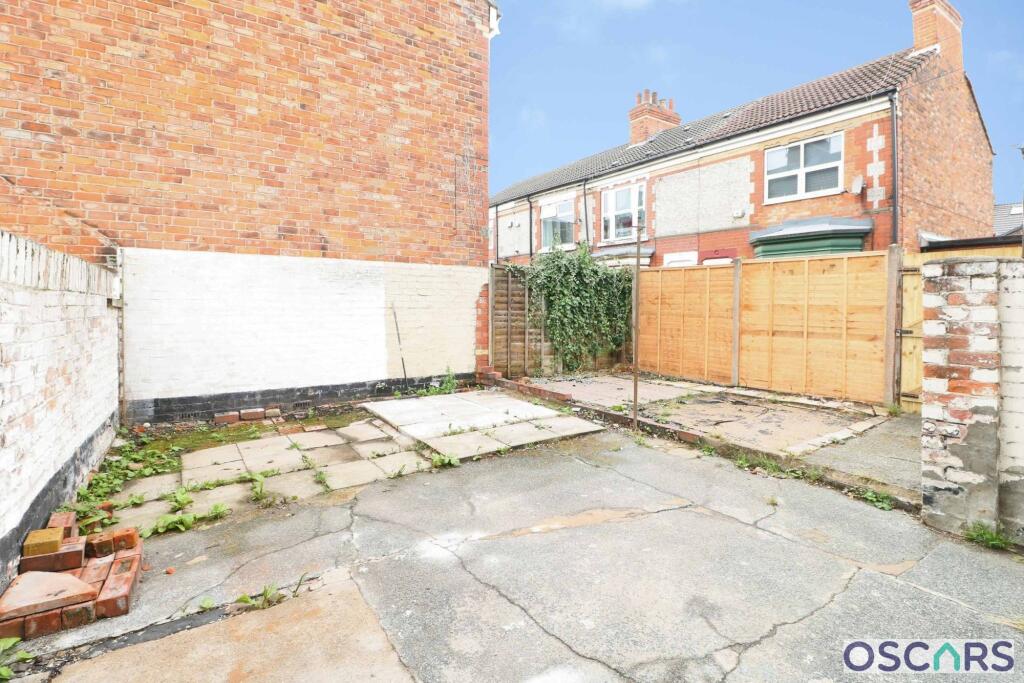 House in Hull - More