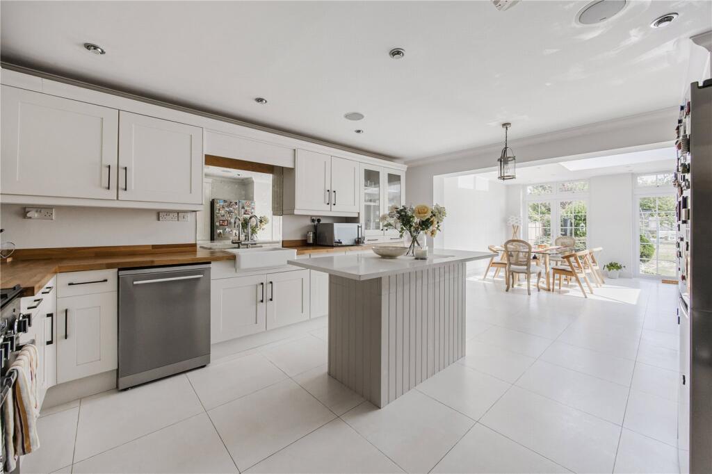 Main image of property: Ipswich Road, Norwich, Norfolk, NR2