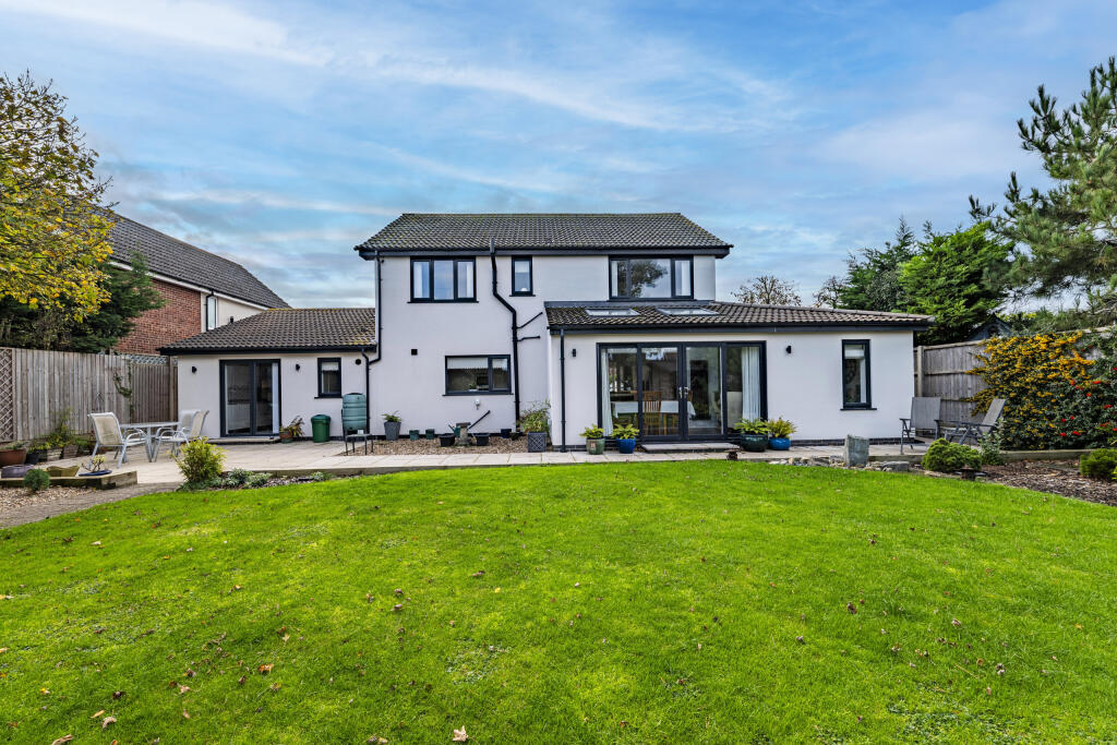 Main image of property: Costa Row, Long Bennington, Newark, Nottinghamshire