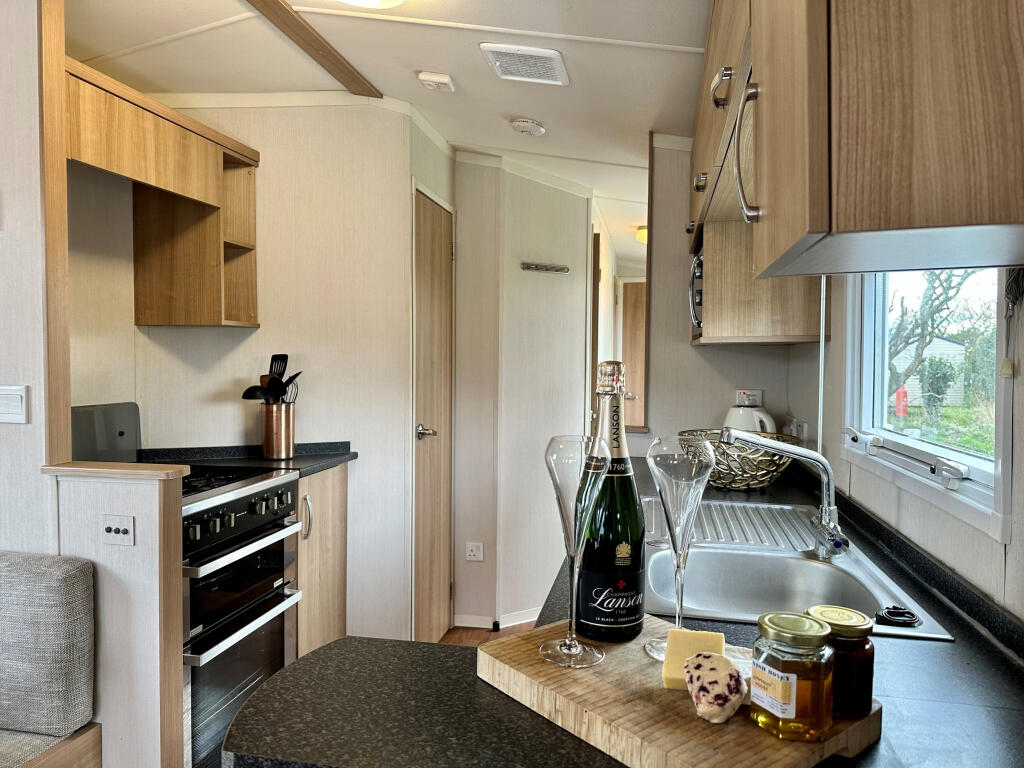 Swift Loire , Silver Sands Holiday Park, Gwendreath, Helston, Cornwall, TR12 7LZ photo 2