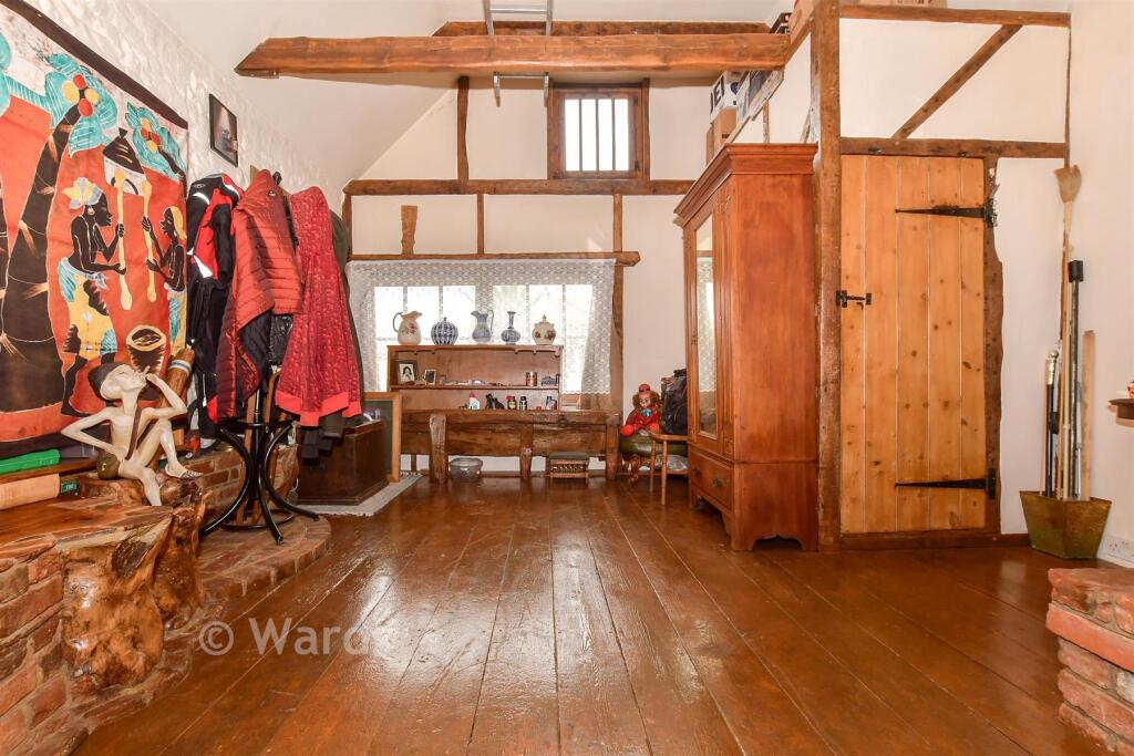 House in Dover, Ringwould with Kingsdown - More