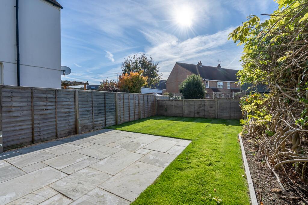 Spitalfield Lane, Chichester, PO19 - View 4