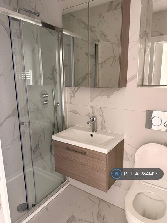 2 bedroom penthouse for rent
