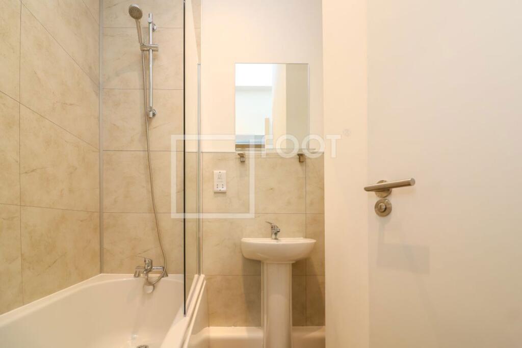 Apartment in Bradford - View 5