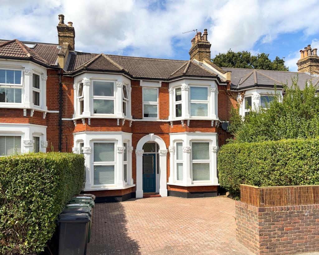 Apartment in London - View 2