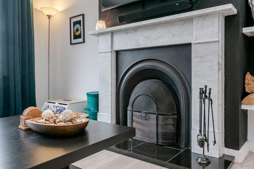 House in Gorebridge, Midlothian - More