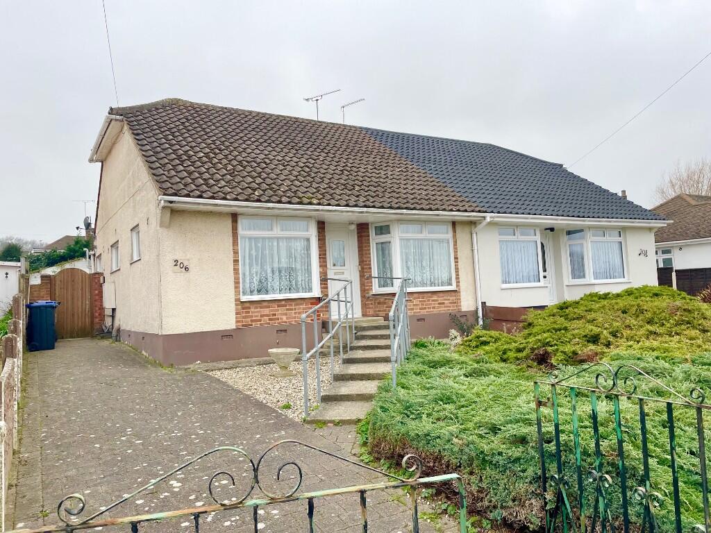 Main image of property: Eastwood Old Road, Leigh-On-Sea, Essex, SS9