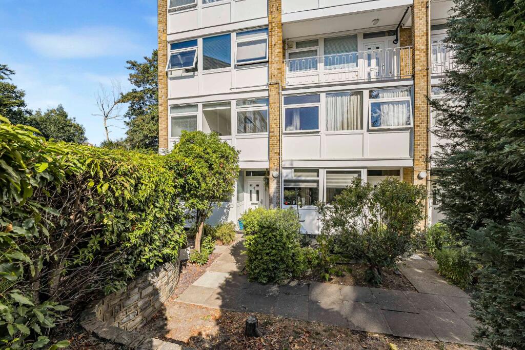 Apartment in London, Royal Borough of Greenwich - More