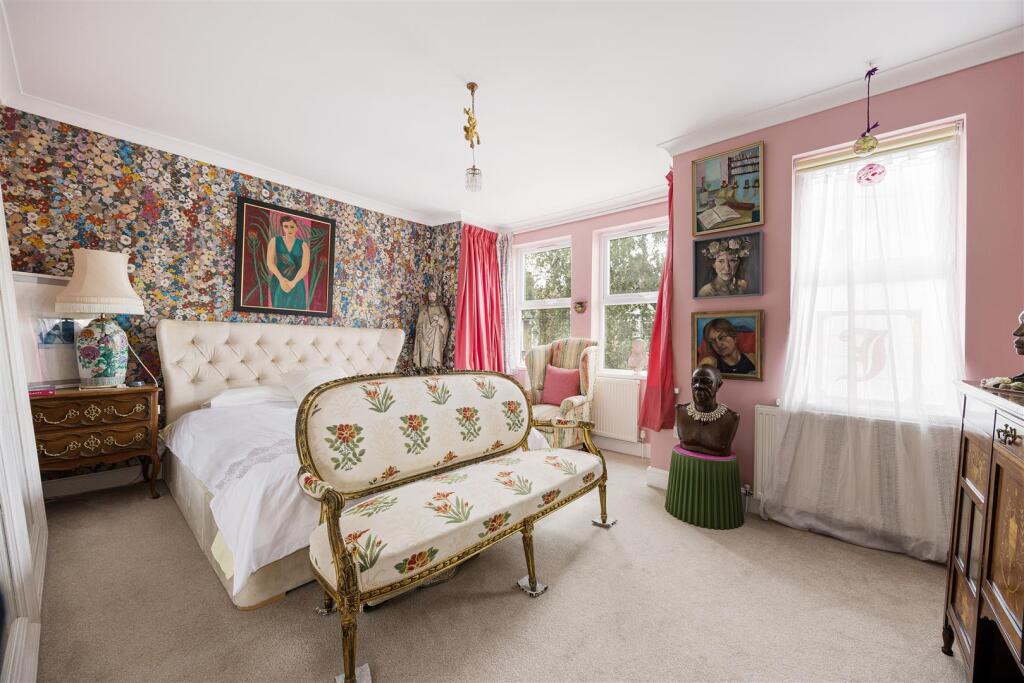 House in London, Hale End - View 5