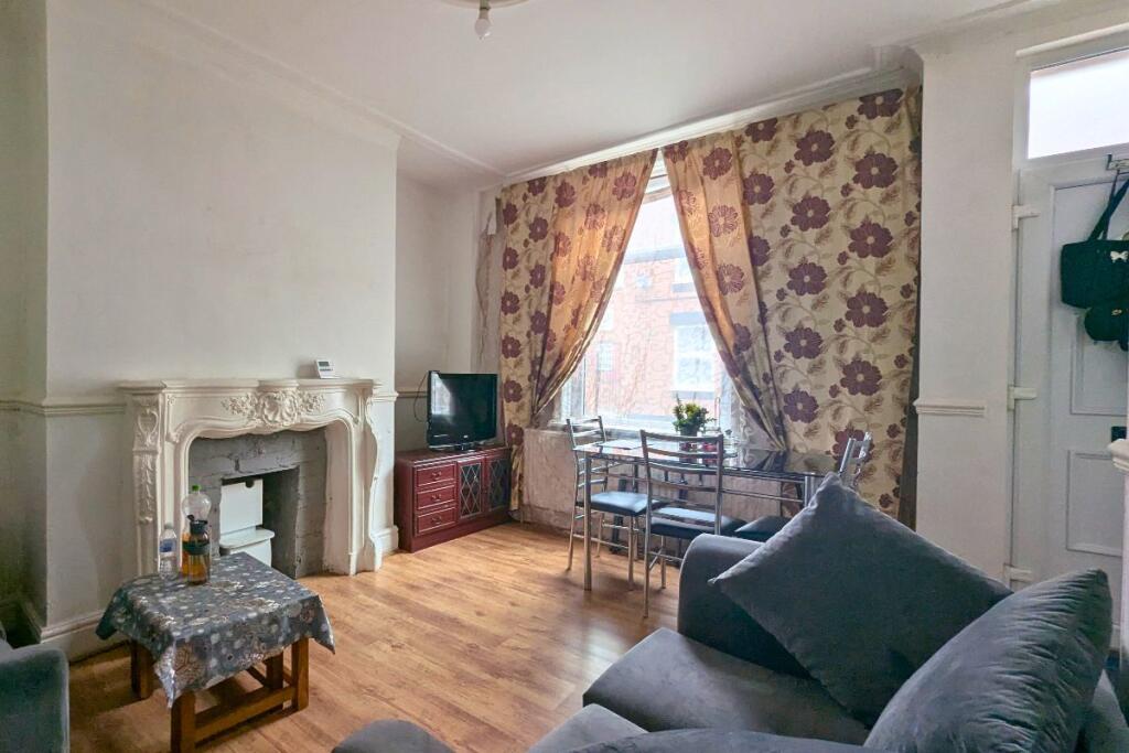 House in Leeds, Islington, Holbeck - View 4