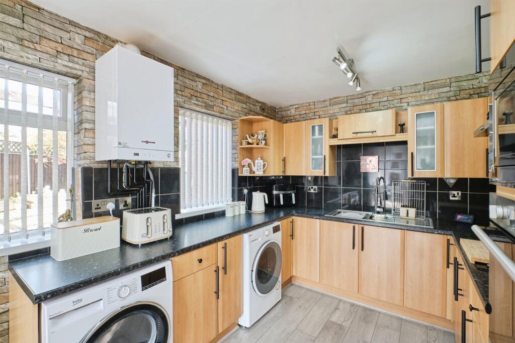 House in Birmingham, West Midlands - View 4