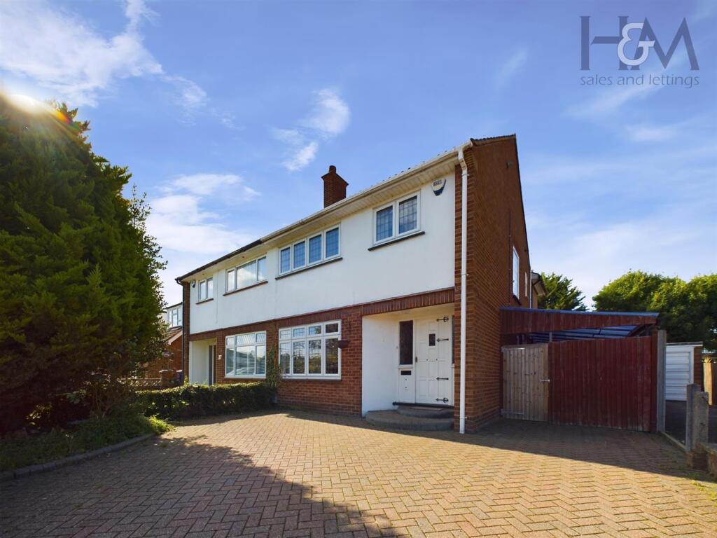 Main image of property: Wellingham Avenue, Hitchin, SG5 2UL