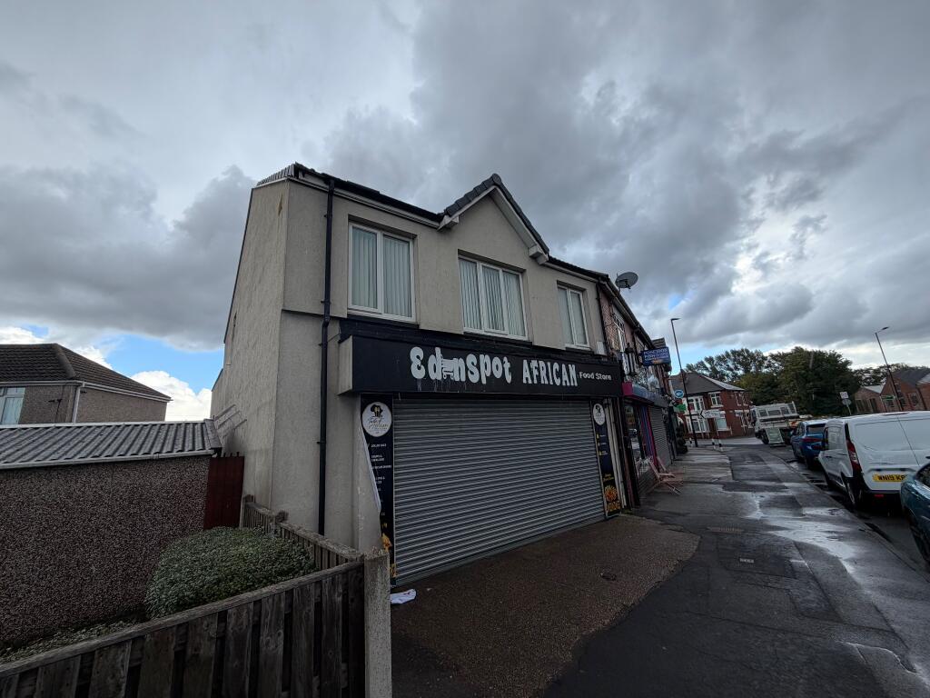 Main image of property: Flat Above 12 Askern Road, Bentley , Doncaster, DN5