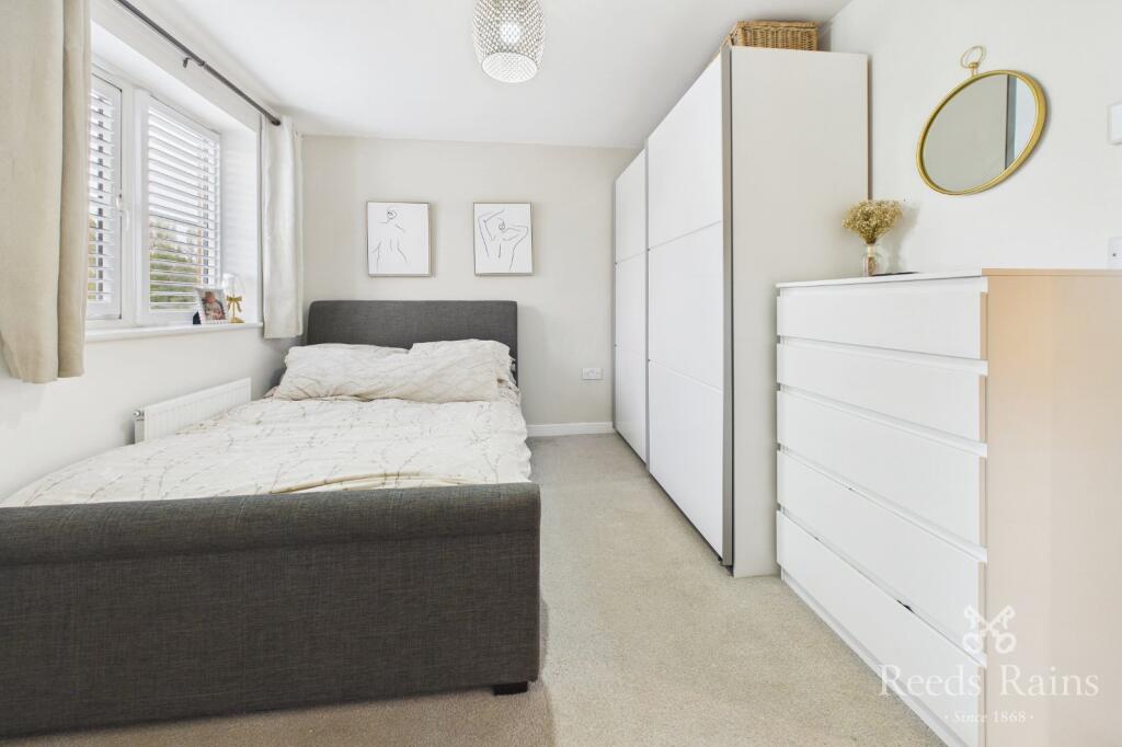House in Wakefield, Mulberry Grange, Cutsyke - More