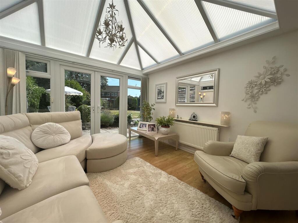 Fylde Avenue, Heald Green, Cheadle photo 3