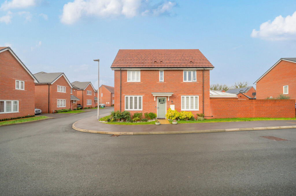 Main image of property: Bland Way, Shinfield, Reading
