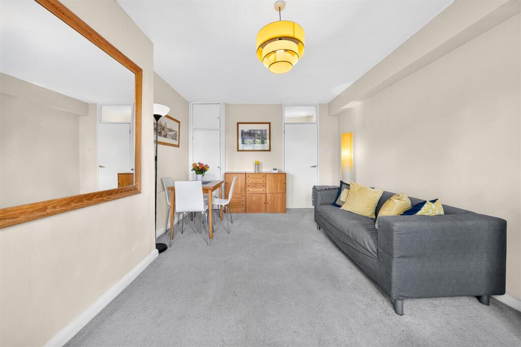 Apartment in London - More