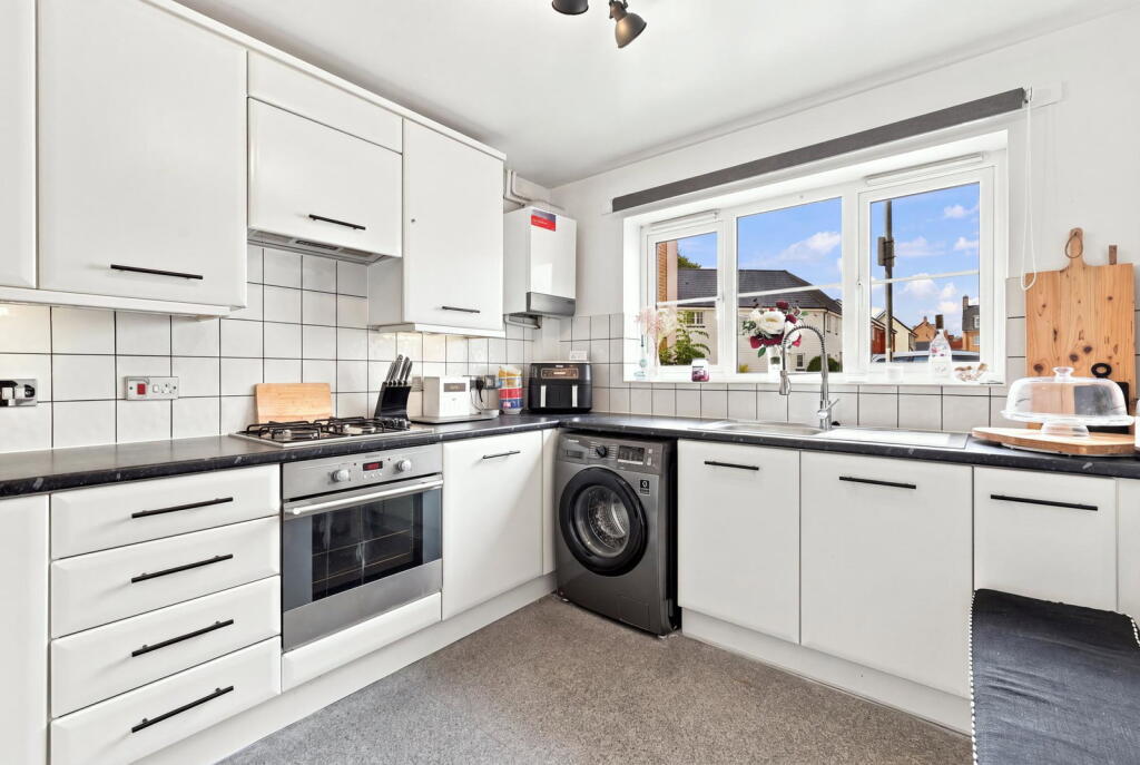 House in Southend-on-Sea - View 5