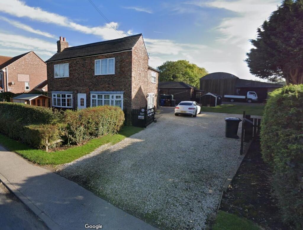 3-bed house on Sunnydene Farm, Cliffe, £595,000