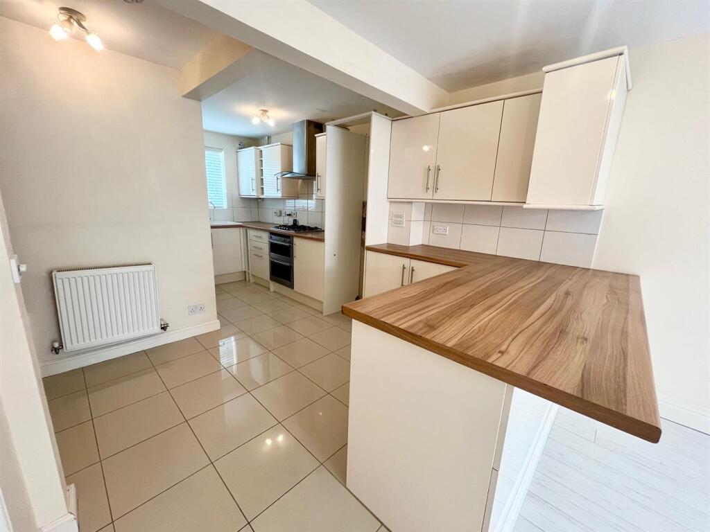 House in Stevenage, Hertfordshire - View 5