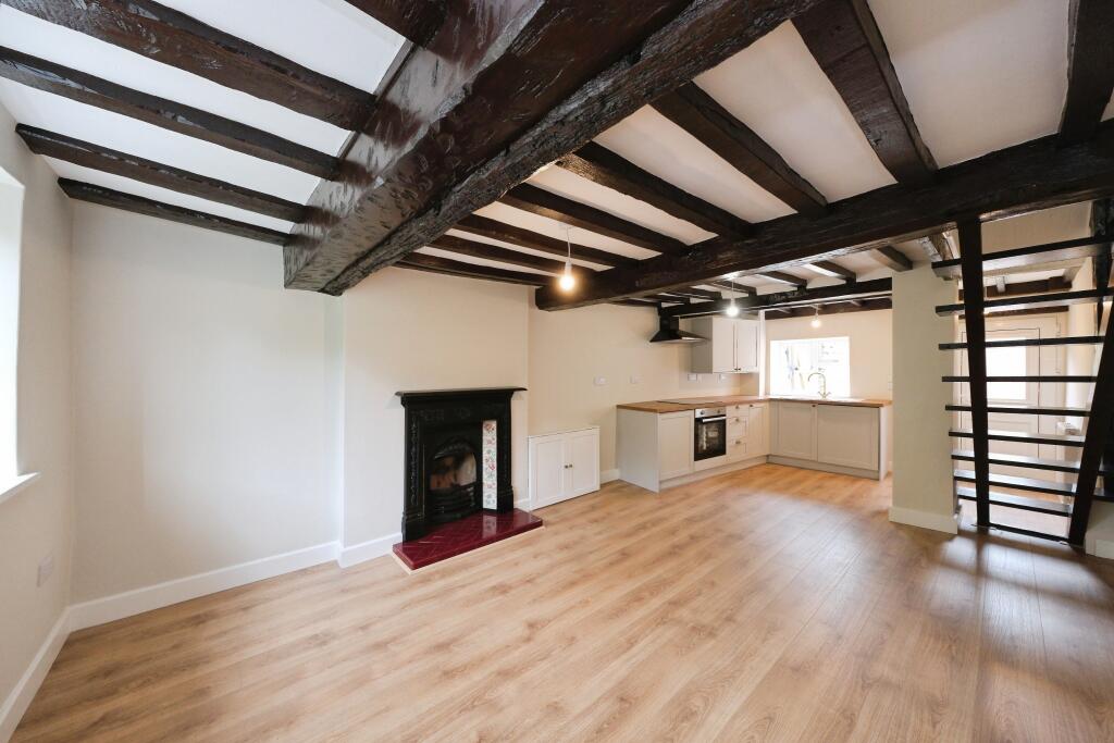 High Street, Mansfield, NG19 - More