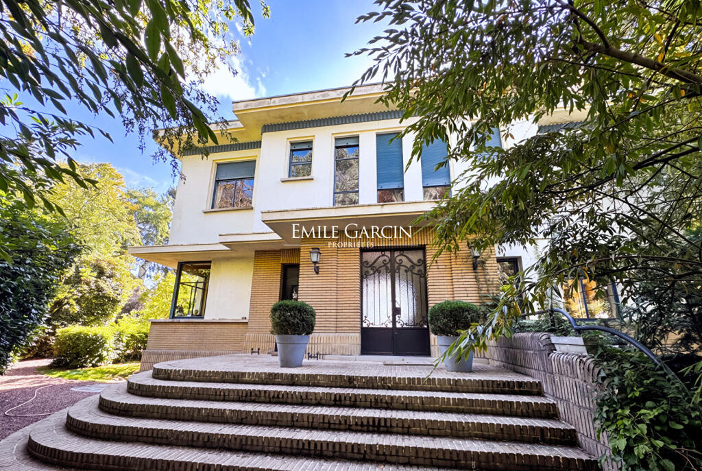 Main image of property: Flemish Brabant, Halle-Vilvoorde, St-Genesius-Rode